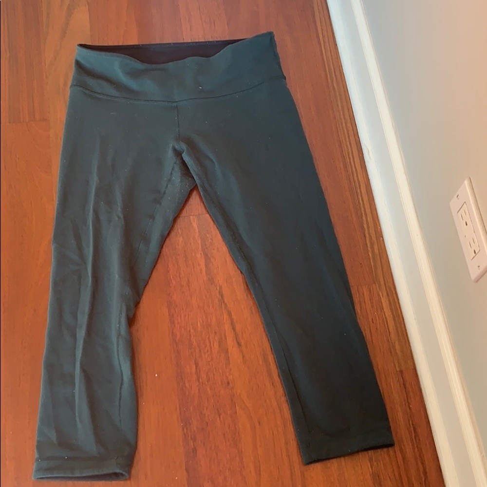 Reversible Lululemon Cropped Leggings